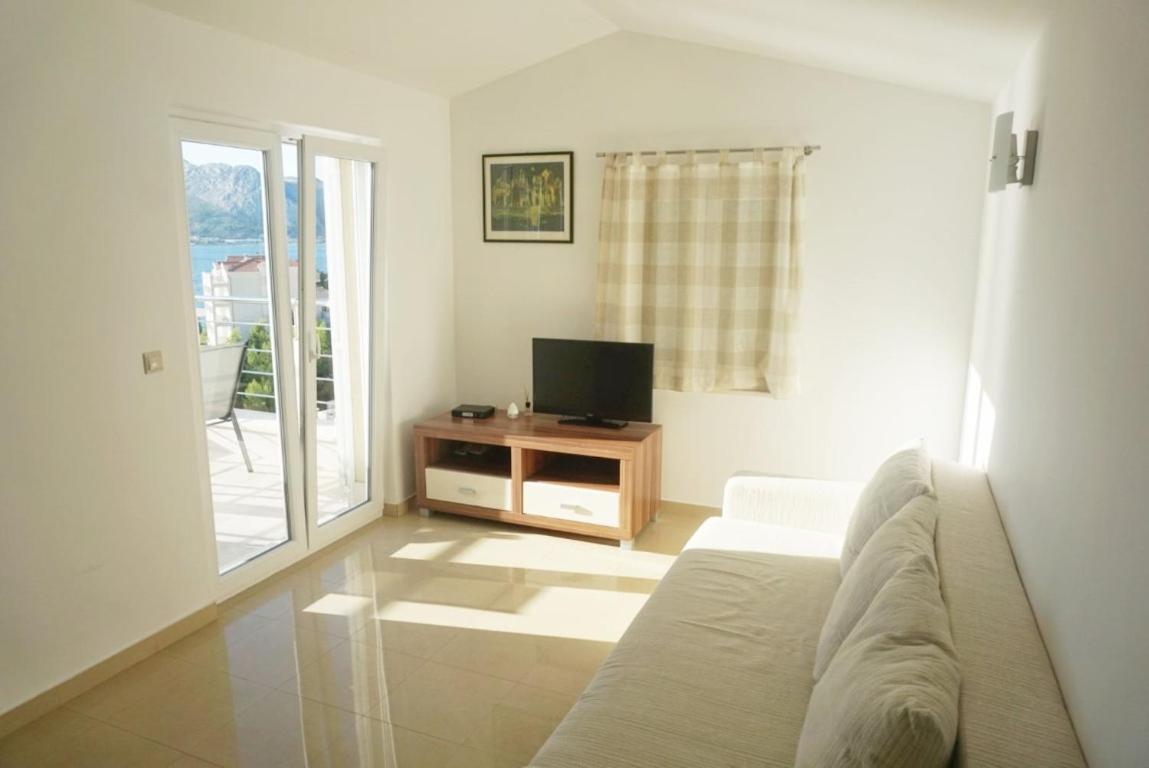 Villa Mateo&Andrea**** Omiš Buitenkant foto